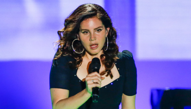 Gelar Konser di Belgia, Lana Del Rey 'Diserang' Fans