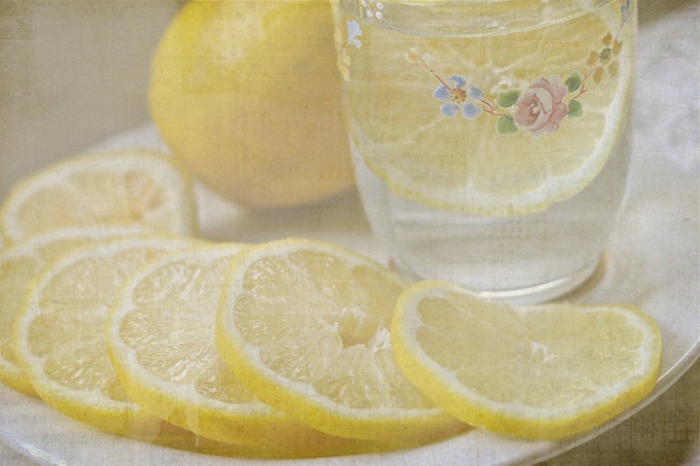 manfaat air lemon