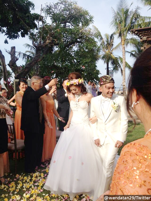 Ruben Onsu dan Wenda Tan Kompak Nangis di Hari Pernikahan 
