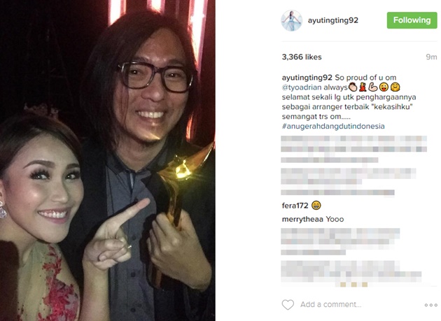 Ayu Ting Ting Foto Bareng Pria