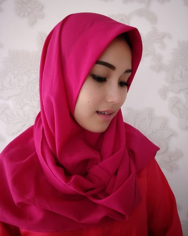 Pakai Hijab Ria Ricis, Ayu Ting Ting Tampil Elegan dan Cantik Luar Dalam  Kabar, Berita 