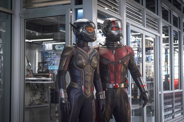 Ant-Man dan The Wasp Pakai Kostum Lengkap