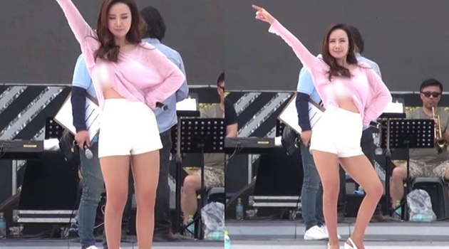 Terlalu Antusias, Penyanyi Cantik Ini Tak Sengaja Pamerkan Bra di Panggung