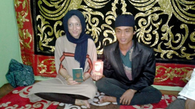 Memang Kadang Bikin Iri Sih Inilah 5 Kisah Asmara Wni Nikah Dengan