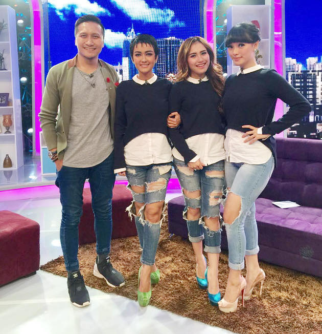 Gara Gara Celana Sobek Ayu Ting Ting cs Diprotes Netter Gara Gara Celana Sobek Ayu Ting Ting cs Diprotes Netter