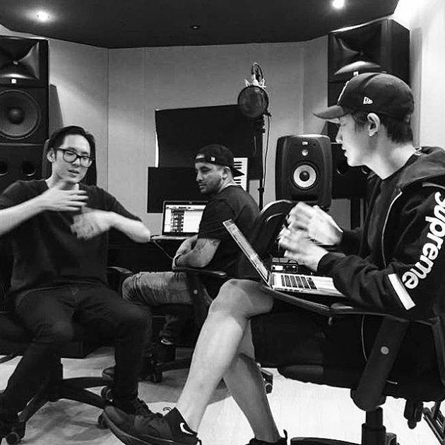 Chanyeol di album Far East Movement