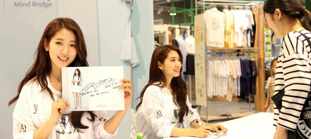Park Shin Hye saat menghadiri acara fanmeet