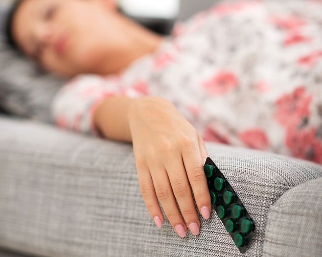 minum obat tidur