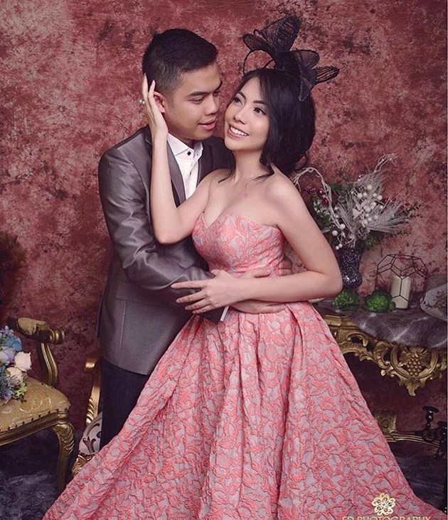 FOTO Kezia Karamoy Pamer Foto Prewedding Unik