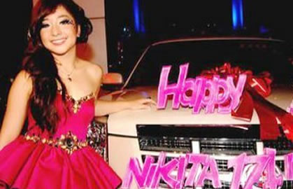 Nikita Willy Dapat Hadiah Mobil Senilai Rp 3,4 Miliar di Usia 17 Tahun