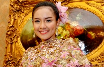 Intan Nuraini Gugup Saat Jajal Busana <i>Pre-Wedding</i>