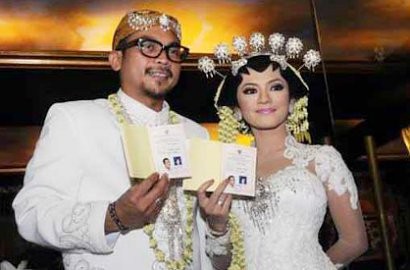 Enno Lerian Resmi Lepas Status Janda