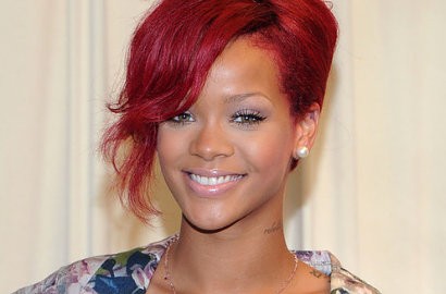 Rihanna Siap Lahirkan Album Keenam