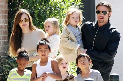 Angelina Jolie Tak Akan Mengungsi Meski London Rusuh