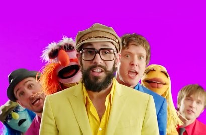 Video Musik: OK Go Diganggu Para Muppet di 'Muppet Show Theme Song'
