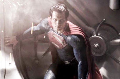 Foto: Henry Cavill Tanggalkan Celana Merah Yang Jadi Ciri Khas Superman di 'Man of Steel'