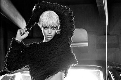 Iklan Pertama Rihanna Sebagai Model Armani