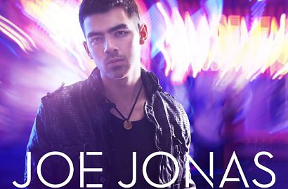 Video Musik: Joe Jonas Cinta Mati pada Gadis Perancis di 'Just in Love'