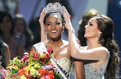 Miss Universe 2011 adalah Miss Angola Leila Lopes