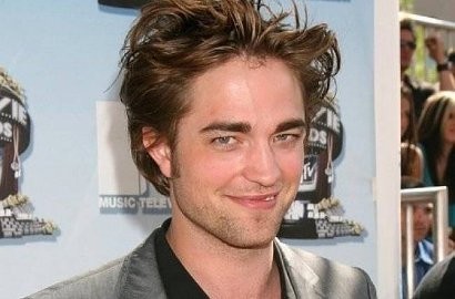 Robert Pattinson Belum Siap Buat Album
