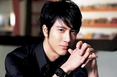 Wang Lee Hom Bantah Keberadaan Foto Seks Yang Mirip Dirinya