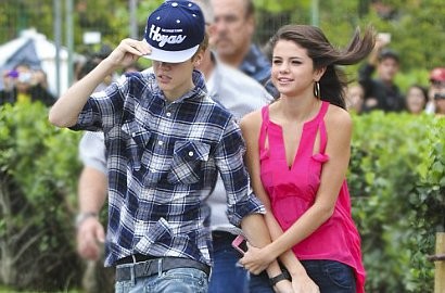 Justin Bieber Sewa Helikopter Demi Liburan dengan Selena Gomez ke Rio de Janeiro