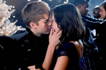 Justin Bieber Beradegan Mesra di Teaser Video Musik 'Mistletoe'