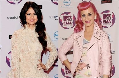 Selena Gomez dan Katy Perry Bersaing Lewat Busana di Pink Carpet MTV EMA 2011