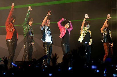 Konser 2PM di Jakarta Hampir Rubuhkan Gedung JITEC