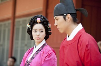 Foto Eun Jung T-ara dan Baek Sung Hyun di Serial Kolosal 'Queen Insoo'