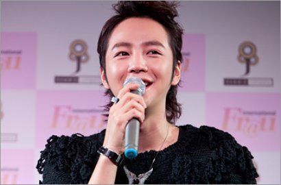 Jang Geun-suk Seperti Bunglon di Depan Fans