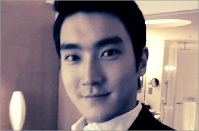 Tweet Choi Siwon Mengenai Kedatangan Super Junior di Indonesia