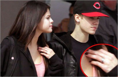 Juru Bicara Bantah Pertunangan Justin Bieber dan Selena Gomez