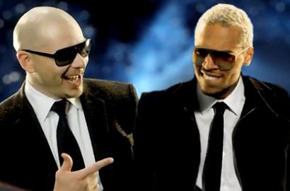 Duet Maut Pitbull dan Chris Brown di Video Musik 'International Love'