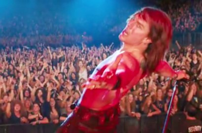 Aksi Ngerock Tom Cruise di Trailer Terbaru 'Rock of Ages'
