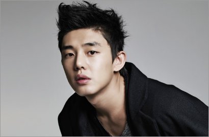 Yoo Ah In Akan Kembali ke Layar Kaca Lewat Serial 'Fashion King'