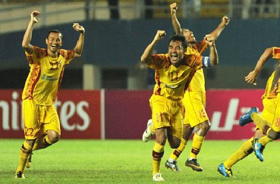 ISL 2011-2012: Sriwijaya FC ke Puncak Klasemen Berkat Gol Bunuh Diri