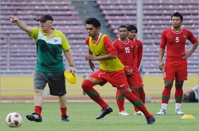 Wim Rijsbergen Incar Pemain Timnas U-23 untuk Laga Lawan Bahrain