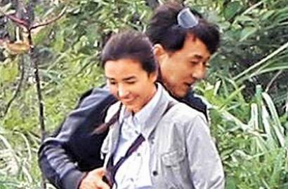Jackie Chan Alami Puber Kedua?