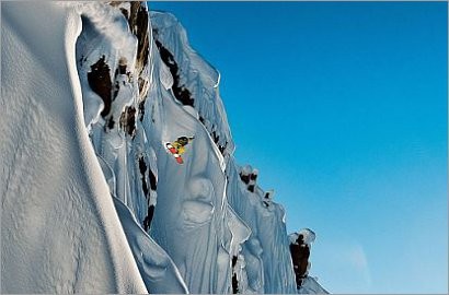 Tiga Snowboarder Cetak Rekor di Gunung Alaska Setinggi 3 Ribu Kaki