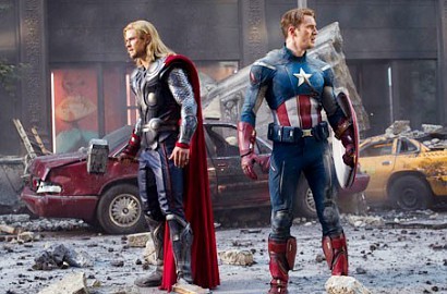 Thor Selamatkan Captain America di Video Terbaru 'The Avengers'