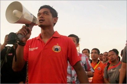 Bambang Pamungkas Redakan Amarah The Jak pada Fans Persipura