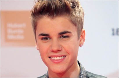 Justin Bieber Ambisi Kuasai Grammy Tahun Depan