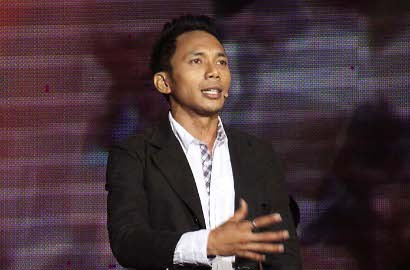 Kakak Norman Kamaru Ikut Audisi Indonesian Idol 2012?