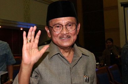 BJ Habibie Bantah Isu Meninggal Dunia