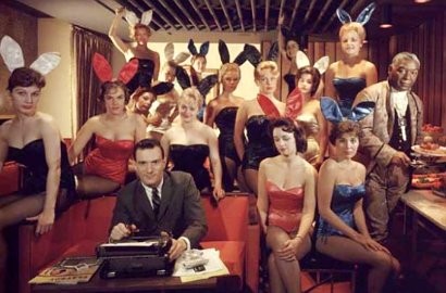 Warner Bros Garap Film Biopik Pendiri 'Playboy' Hugh Hefner