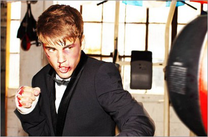 Justin Bieber Berlumuran Darah di Majalah Complex