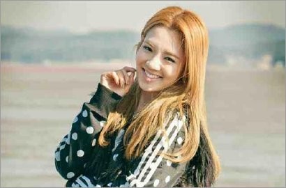 Hyoyeon SNSD Tertarik Lendir Siput untuk Kulit di 'Invincible Youth'