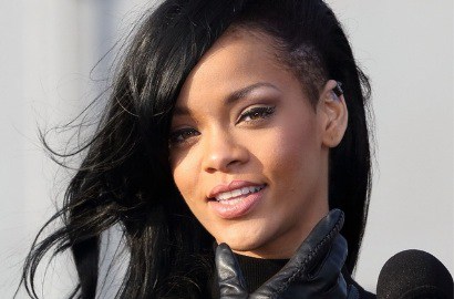 Tanpa Make-Up, Rihanna Tampil Bandel di Film 'Battleship'