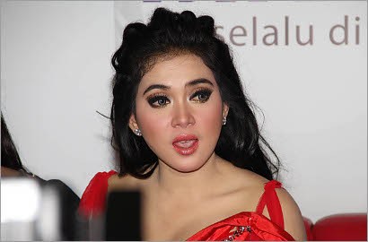 Syahrini Tegaskan Bubu Bukan Pacar Fiktif